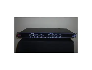 dbx 223 Stereo 2-Way / Mono 3-Way Crossover