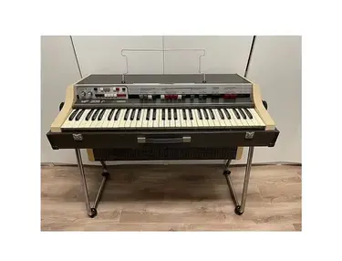 Farfisa VIP-205R 61-Key Organ with Rhythm Unit