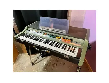 Farfisa VIP-370 61-Key Organ