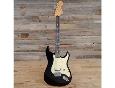 Fender Artist Series Tom DeLonge Signature Stratocaster