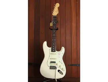 Fender MIJ Hybrid '60s Stratocaster HSS