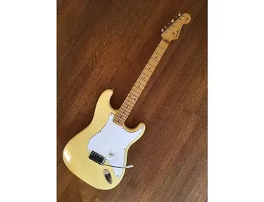 Fender STCL YM Yngwie Malmsteen Signature Nylon String Stratocaster Made In Japan