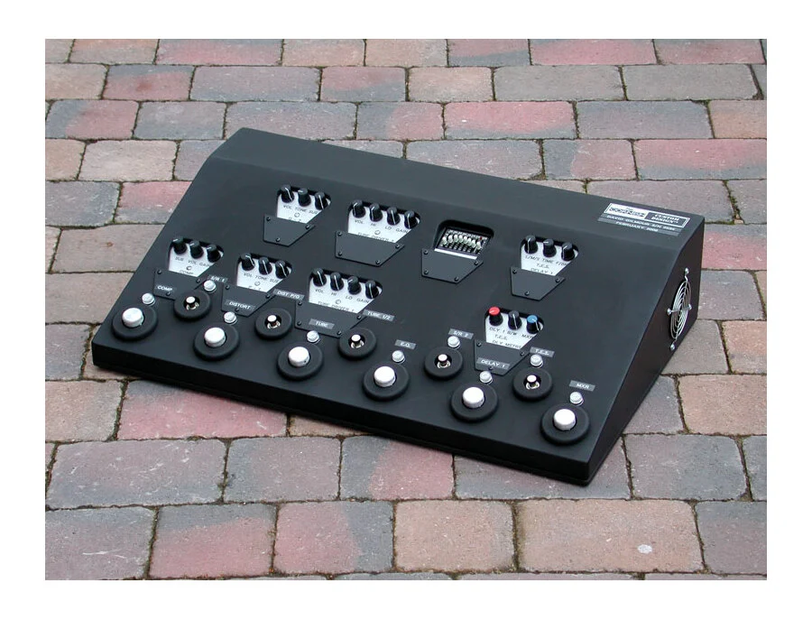 Pete Cornish All Tube Effects Board - What To Know & Where To Buy