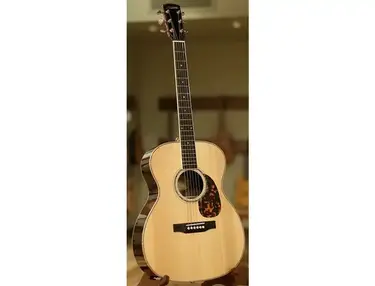 Larrivée Guitars OM-09