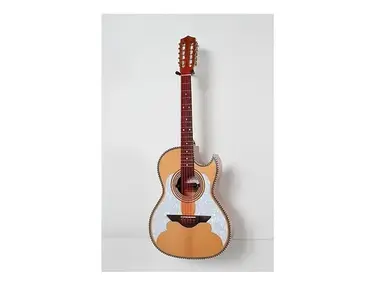 H. Jimenez LBQ3E El Murcielago Bajo Quinto with Electronics