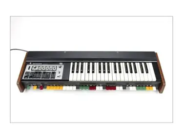 Roland SH-2000