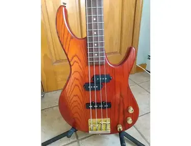 Ibanez TRB200 Standard