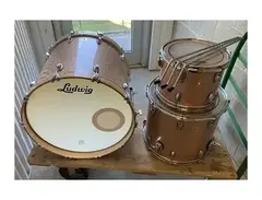 Ludwig Classic Maple 8x12 / 16x16 / 16x22" Drum Set main image