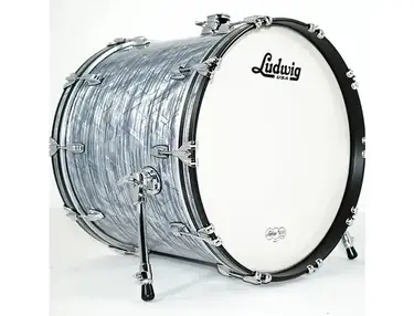 Ludwig LB882 Classic Maple 18x22" Bass Drum