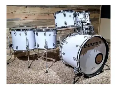 Ludwig Legacy Maple 2-Up / 2-Down Outfit 8x10 / 9x12 / 12x14 / 14x16 / 18x22" Drum Set