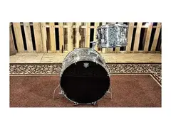 Ludwig No. 986-1 New Yorker Outfit 8x12 / 14x20" Drum Set 1960s main image