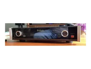 McIntosh D 150 Stereo Digital Preamp