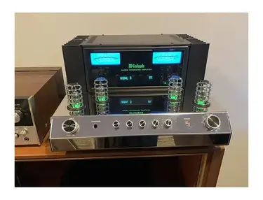 McIntosh MA352 400-Watt Stereo Hybrid Drive Integrated Amplifier