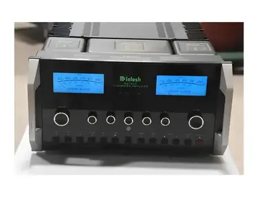 McIntosh MA7000 250-Watt Stereo Solid State Power Amplifier