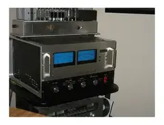McIntosh MC2500 500-Watt Stereo Solid State Power Amplifier main image