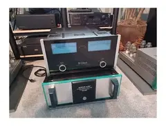 McIntosh MC302 300-Watt Stereo Solid State Power Amplifier main image