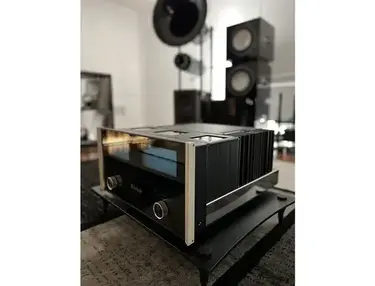 McIntosh MC312 300-Watt Stereo Solid State Power Amplifier
