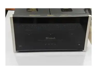 McIntosh MC8207 200-Watt 7-Channel Solid State Power Amplifier