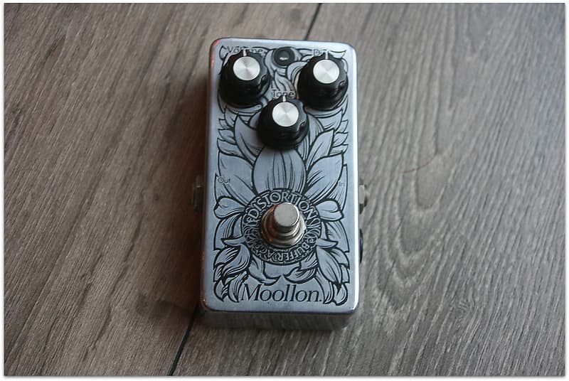 Moollon | Equipboard
