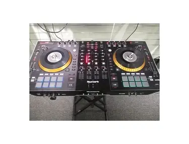 Numark NS7II Display