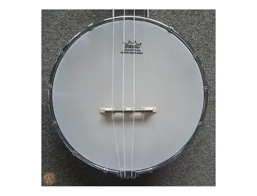 Oscar Schmidt OUB1-N Banjolele