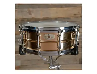 Pearl 5x14" Sensitone Bronze Snare Drum w/ Tube Lugs