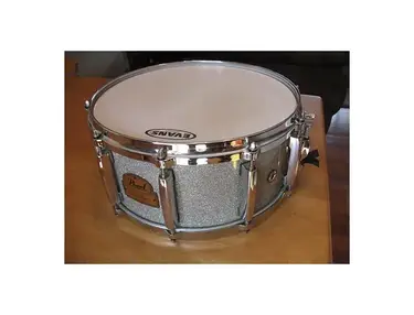 Pearl ES1465 14x6.5" Eric Singer Signature 10-Ply Maple Snare Drum