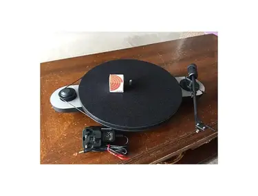 Pro-Ject Elemental Phono USB Turntable