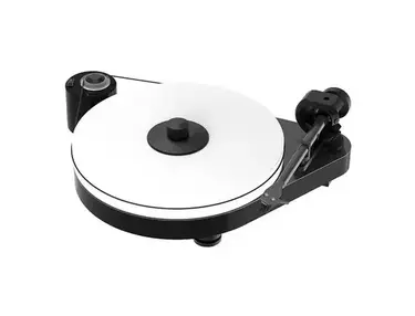 Pro-Ject RPM 5 Carbon Belt Drive Turntable with Sumiko Amethyst Cartridge