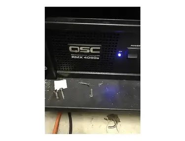 QSC RMX4050a RMXa Series Rack-Mounted Power Amp
