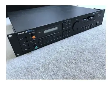 Roland S-220 Digital Sampler