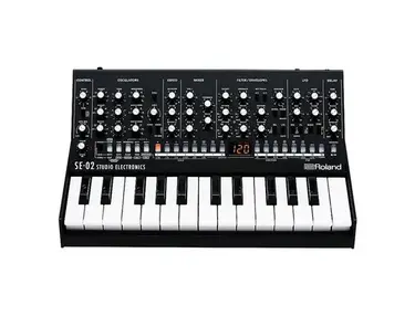 Roland SE-02 Boutique Series Synthesizer Module with K-25m Keyboard