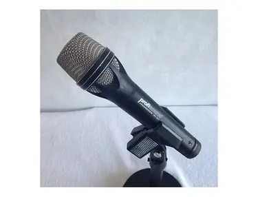 Sennheiser MD 427 ProfiSound Handheld Cardioid Dynamic Microphone