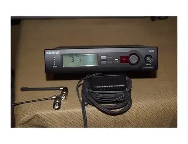 Shure SLX4-L4 Diversity Wireless Receiver - L4 Band (638-662 MHz)