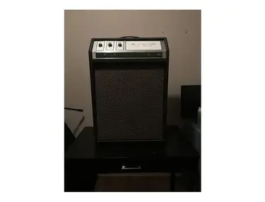 Silvertone 60 BXL Solid State Bass Amplifier 1x15 Combo