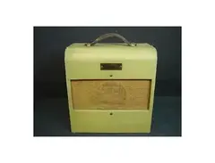 Silvertone Model 1330 2-Watt 1x6 Wide Panel Guitar Combo main image