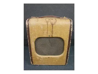 Silvertone Model 1341 3-Watt 1x6 Guitar Combo