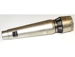 AKG D1000E