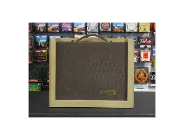 Silvertone Model 1391 5-Watt 1x8 Guitar Combo