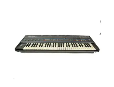 Solton Project 100 61-Key 6-Voice Synthesizer