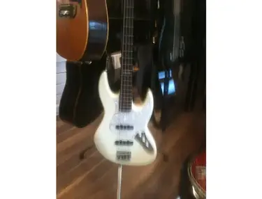 ESP J-4 Bass 1997