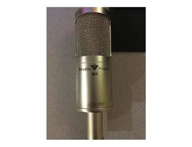 Studio Projects 797 Audio B1 Large Diaphragm Cardioid Condenser Microphone
