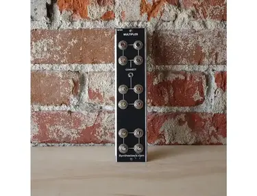 Synthesizers.com Q124 Multiples Module