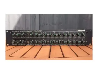TC Electronic TC 2240 HS High Sensitivity 2-Channel Parametric Equalizer / Preamplifier