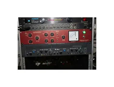 Thermionic Culture Phoenix HG15 High-Gain Valve Compressor and Mic Pre