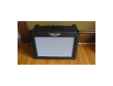 Traynor DG15 DynaGain 15-Watt 1x10" Solid State Guitar Combo