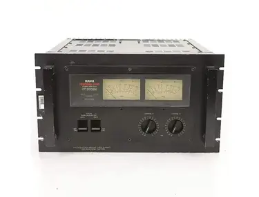 Yamaha P2100 Professional Series Natural Sound Power Amplifier Yamaha P2100 Professional Series Natural Sound Power Amplifier