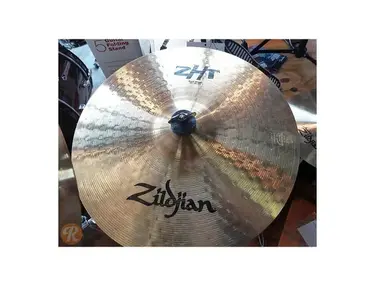 Zildjian 18" ZHT Rock Crash
