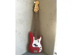 Fender "Squier Series" Standard Precision Bass 1992 - 1996
