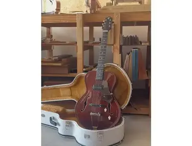 HC Guitars "Airstream"